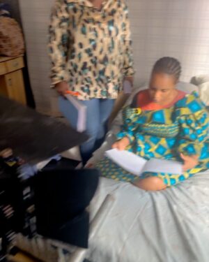 Benedicta Gafah Instagram - Meet Akosua the wife of trotro driver Nii @adjeteyanang in the upcoming movie #laststopthemovie…. Coming soon on your screens 📺…..
.
.
#actresslife #moviescenes #locationpics📷📹🎬