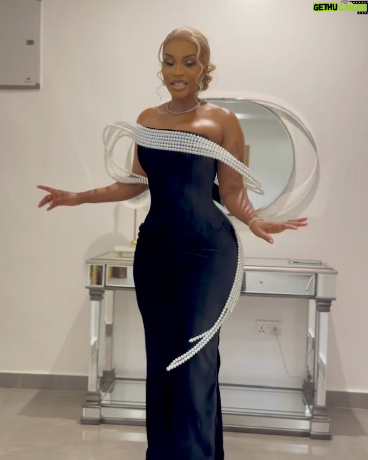 Benedicta Gafah - 41.4K Likes - A time was had over the weekend āØš„.
.
.
Outfit designed by @kayzels_
.
Photographed by @hotspotphotography
.
#rnaq40