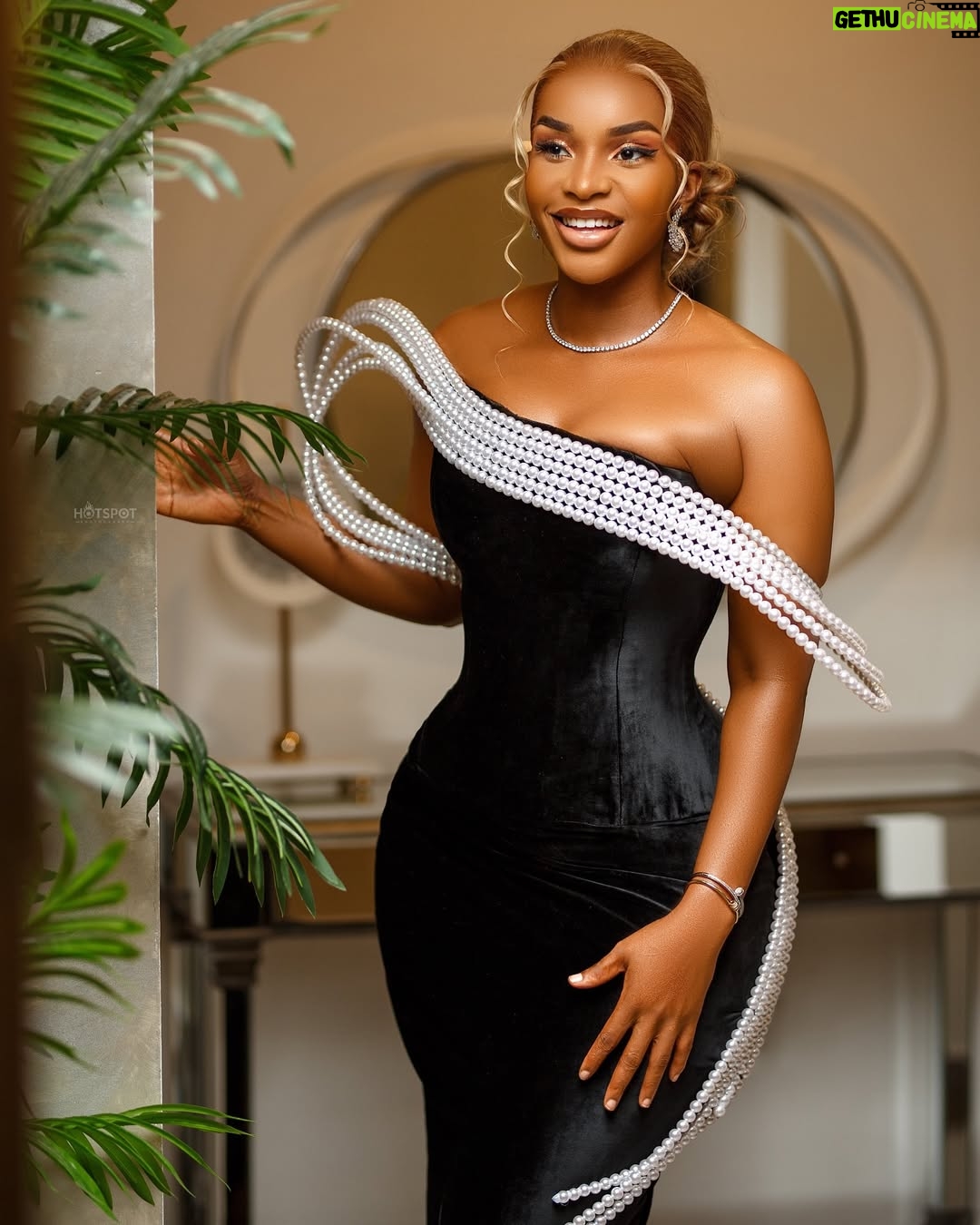 Benedicta Gafah - 41.4K Likes - A time was had over the weekend āØš„.
.
.
Outfit designed by @kayzels_
.
Photographed by @hotspotphotography
.
#rnaq40