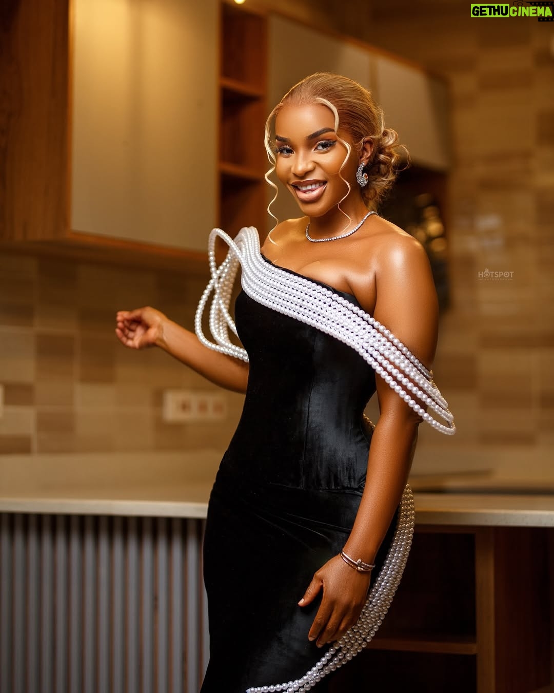 Benedicta Gafah - 41.4K Likes - A time was had over the weekend āØš„.
.
.
Outfit designed by @kayzels_
.
Photographed by @hotspotphotography
.
#rnaq40