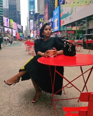 Berla Mundi Instagram - Hello November...... 👋 

Be good to me 🥰🎀

👗: @dhbydhofficial