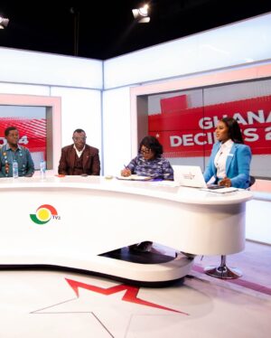 Berla Mundi Instagram - Still on your screens. It’s your #electioncommandcentre with the #AfternoonStretch team. Hope you are watching @tv3_ghana .

We are waiting for the EC to officially declare the 2024 Presidential results and resolve the issues surrounding delay in collating and declaring some parliamentary seats. 

👗: #BMsuits x @yartelgh 
💇🏾‍♀️: @hairaffairs_byayisha