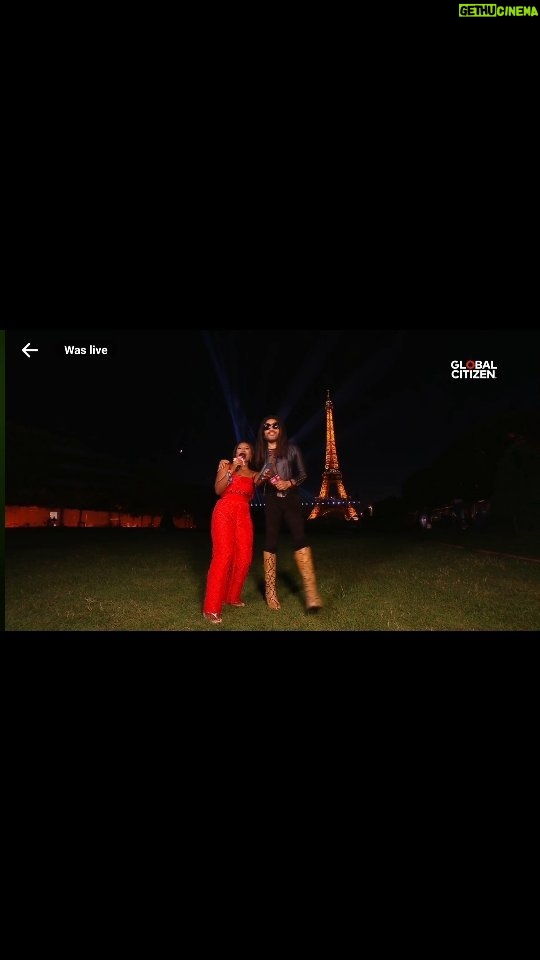 Berla Mundi - 27.8K Likes - Just before he got on stage, I spoke to multiple Grammy Award winner, @lennykravitz and he had a very important message for us all, : ' #LetLoveRule has been my mantra, and it is not only meant for us to love ourselves but to love the planet. This is our planet.'
@glblctzn #PowerOurPlanet
#climatechange #calltoaction #berlamundi #byoubyberlamundi #globalstar #worldleaders
Thank you, @duabaserwa, for my stunning look