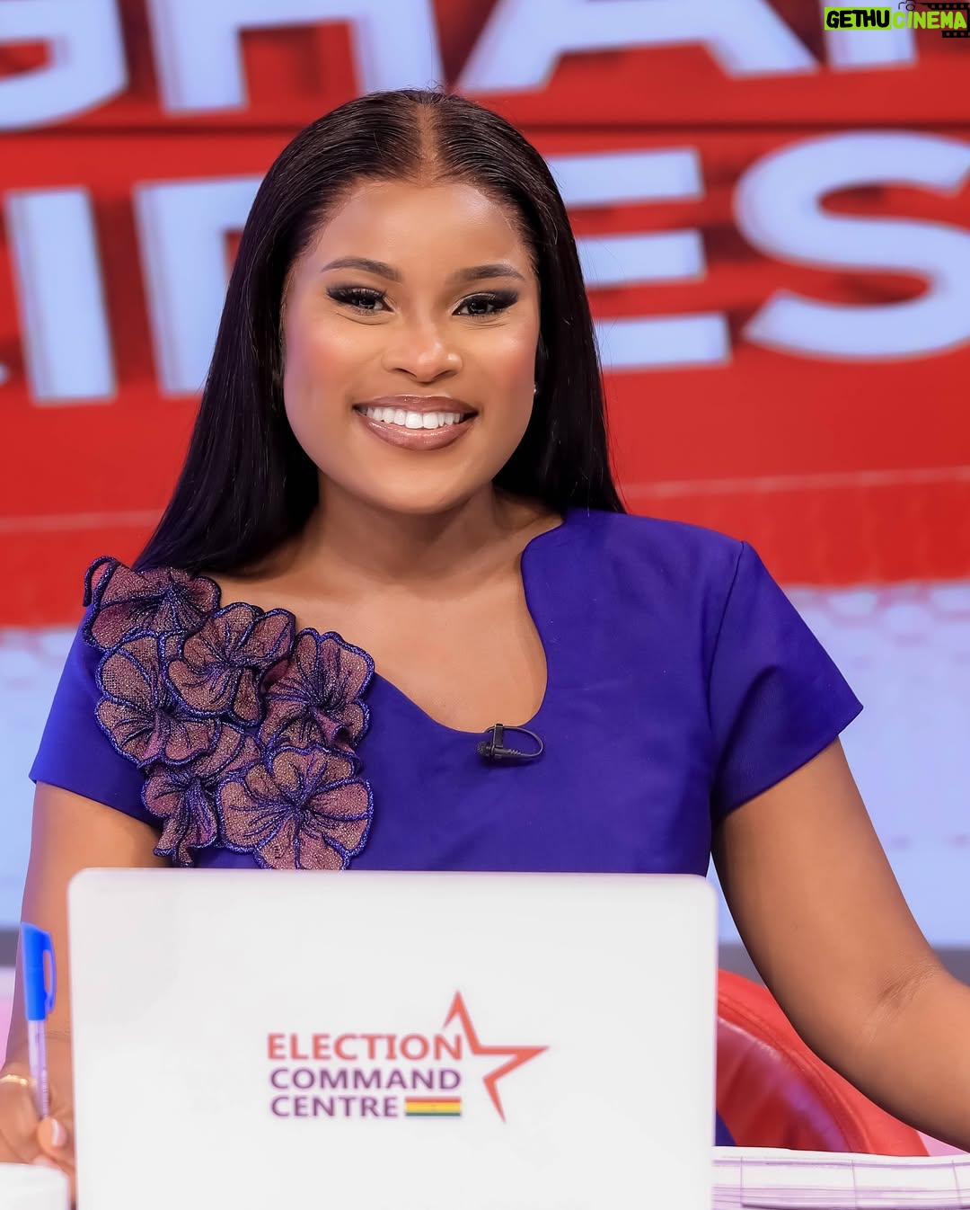 Berla Mundi - 30K Likes - It’s D-Day and your #ElectionCommandCentre is ready to serve you with updates, analysis and results!!
Stay with us all through the election season for all your facts and credible reviews.
Hair: @hairaffairs_byayisha
Dress: @yartelgh