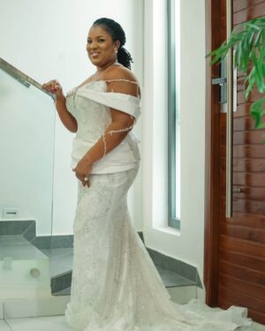 Berla Mundi Instagram - A new decade of FAVOUR!!! 

Happy birthday Sister Mundi!!! I love you too much.🩷

You see that answered prayer? God says this is just the beginning. 🙏🏽🙏🏽