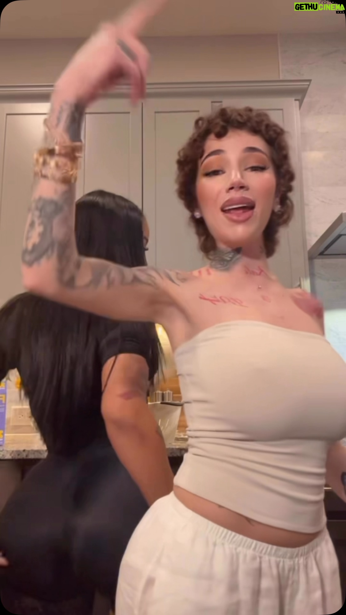 Bhad Bhabie - 459.2K Likes - BOW BOW BOW!! Out Now All PLATFORMS 🍼 Tell me HAPPY BIRTHDAY 💕