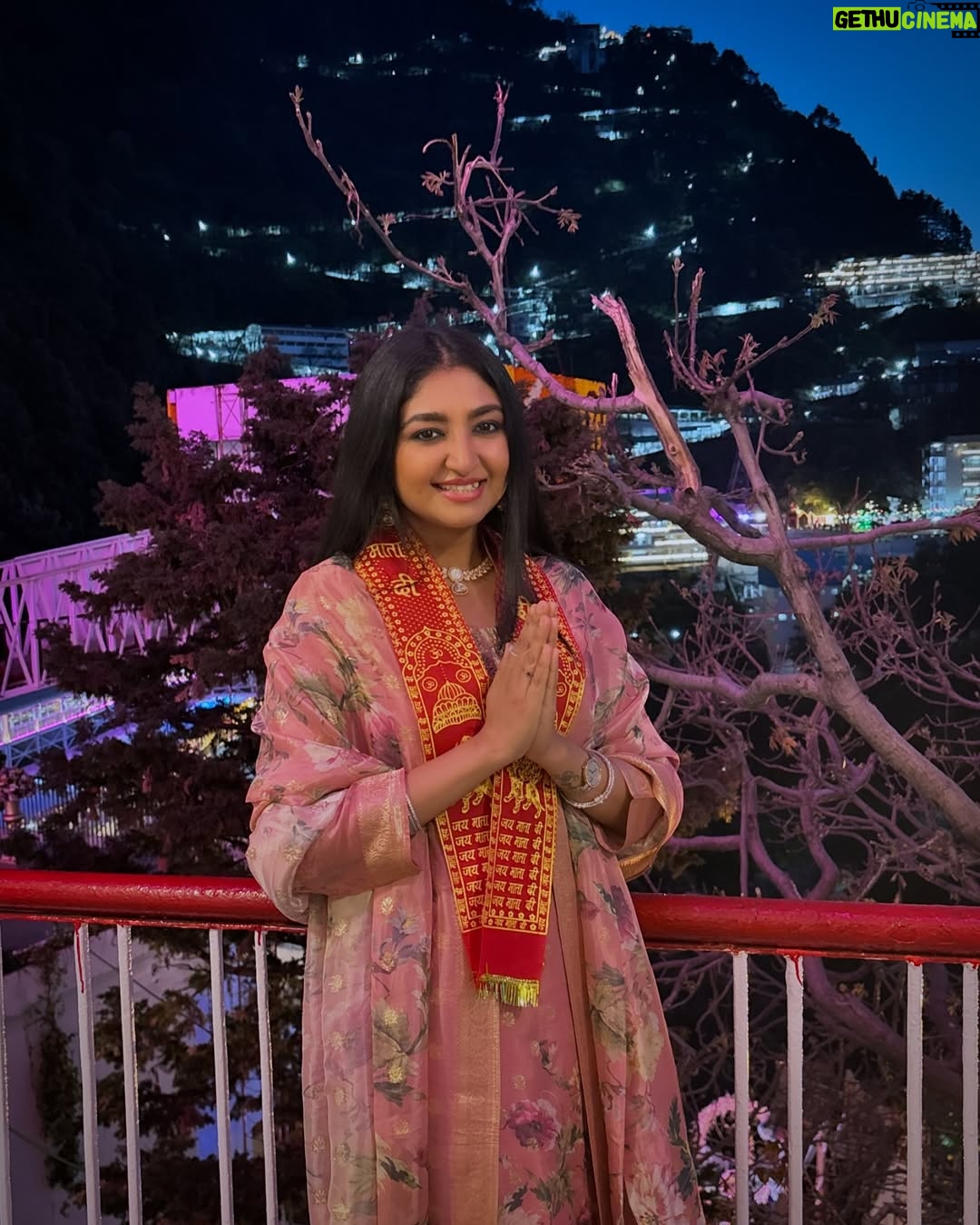 Bhoomi Trivedi - 8.1K Likes - माता वैष्णोदेवी के दर्शन चैत्र नवरात्री के पावन अवसर पर
#vaishnodevi
📸 @bassayush