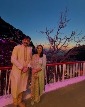 Bhoomi Trivedi Instagram - माता वैष्णोदेवी के दर्शन चैत्र नवरात्री के पावन अवसर पर 
#vaishnodevi 
📸 @bassayush
