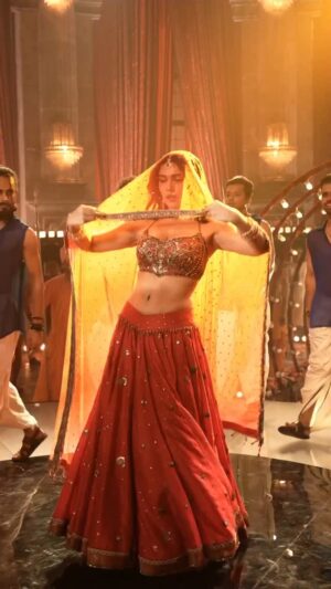 Bhumi Pednekar Instagram - Lights, camera, aur thodi si nautanki! 🎥🤣 #BTSMadness #GoriHaiKalaiyan

#MereHusbandKiBiwi Releasing in cinemas 21st February, 2025

@badboyshah @kanik4kapoor @akshayraheja @safirock @akshayandip @sharviyadav @vijayganguly
@arjunkapoor @rakulpreet @realharshgujral #MudassarAziz @vashubhagnani @jackkybhagnani @deepshikhadeshmukh @pooja_ent @pvrpictures @jjustmusicofficial