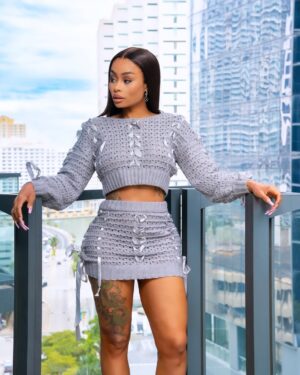 Blac Chyna Instagram - Pop out and it’s cameras 🎥 @fashionnova