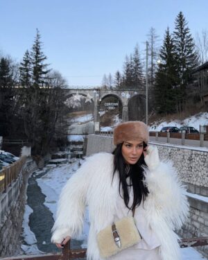 Bora Zemani Instagram - MË COOL BORA SE BORA 😉❄️