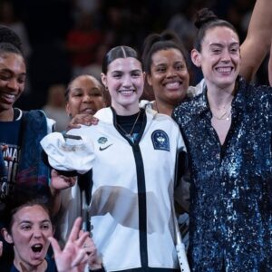 Breanna Stewart Instagram - 12 of them!! #BleedBlue

🏆🏆🏆🏆🏆🏆🏆🏆🏆🏆🏆🏆