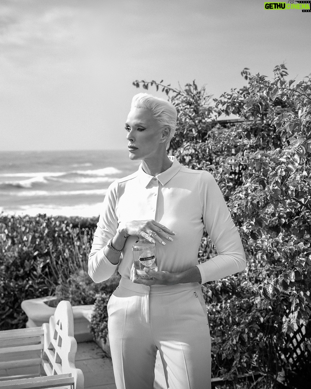 Brigitte Nielsen - 2K Likes - Behind every premium drop of RD/19 Dry Gin, there’s a family story.
Let’s make a toast to our authenticity!
Directed by: @mayk_azzato
#RD19