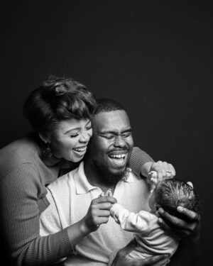 Buntu Petse Instagram - Then there were three…
Thank you Sthandwa Sam for our little family.❤️🕯️

📸: @londamav & @therealqham
