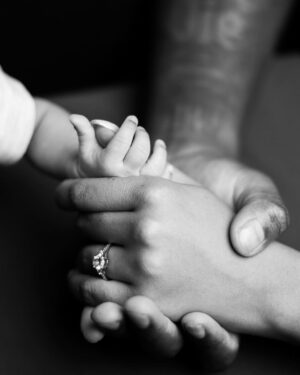 Buntu Petse Instagram - Then there were three…
Thank you Sthandwa Sam for our little family.❤️🕯️

📸: @londamav & @therealqham