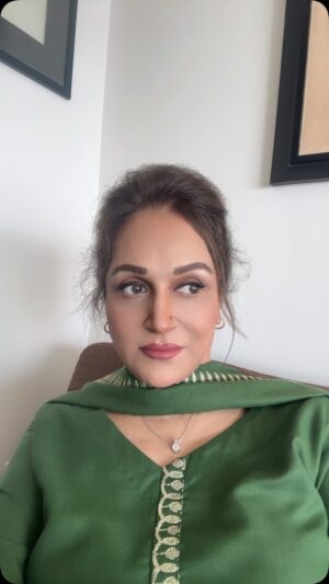Bushra Ansari Instagram - Kya ghazlain  theen aur kya waqt !!!!