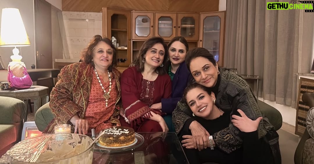 Bushra Ansari - 1.3K Likes - Alhamdullillah . Family time . Missed you Nariman Ansari ..