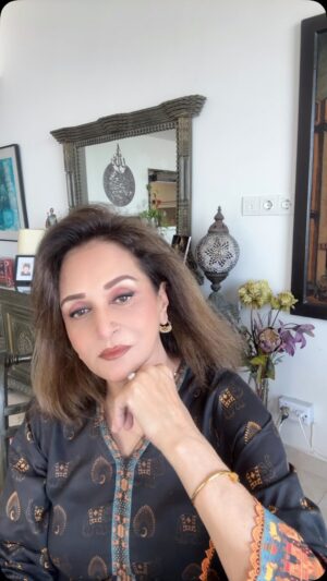 Bushra Ansari Instagram - Khamoshi !! Behtreen amal !!