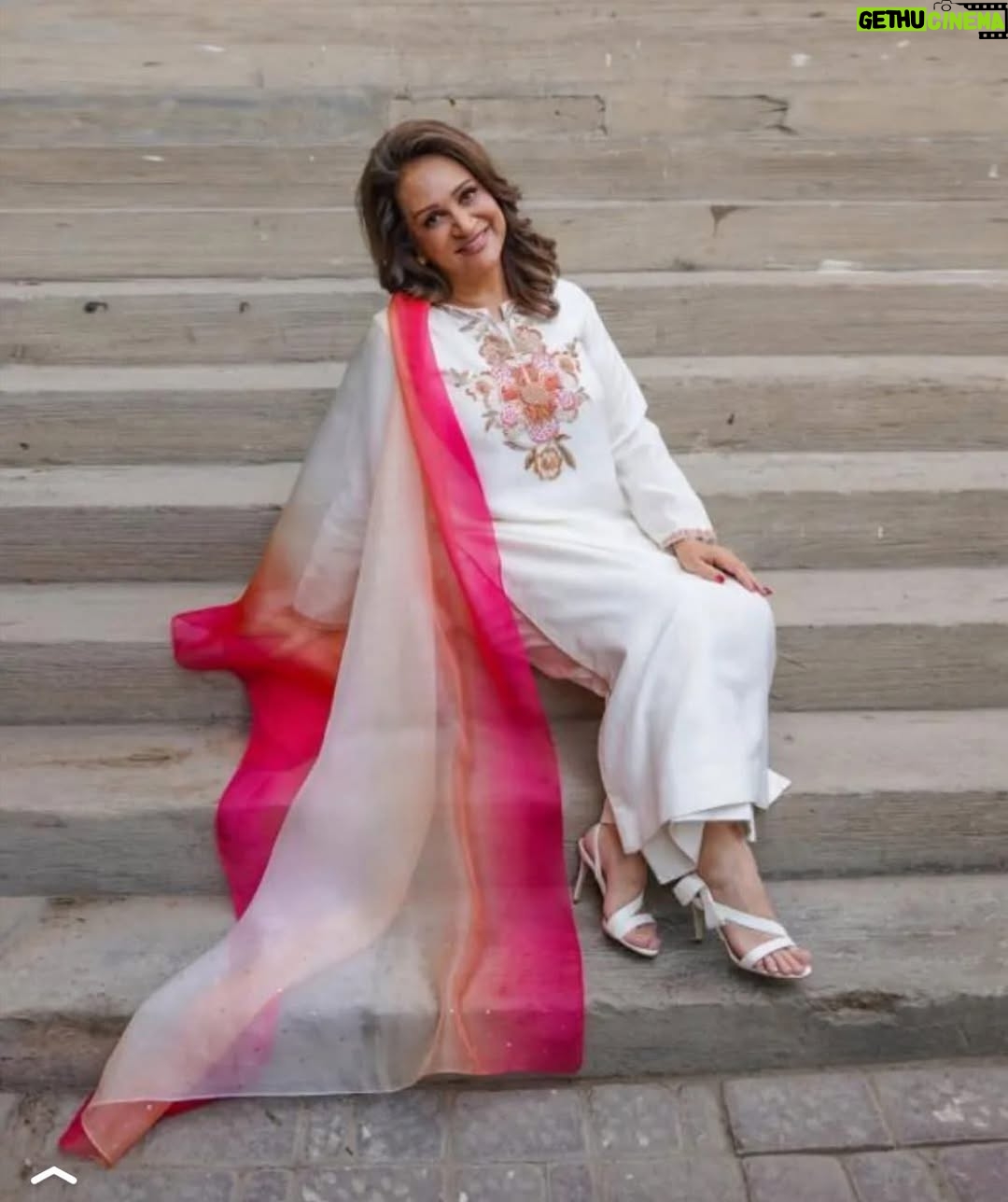 Bushra Ansari - 827 Likes - Zindigi kaisee hay pahailee.