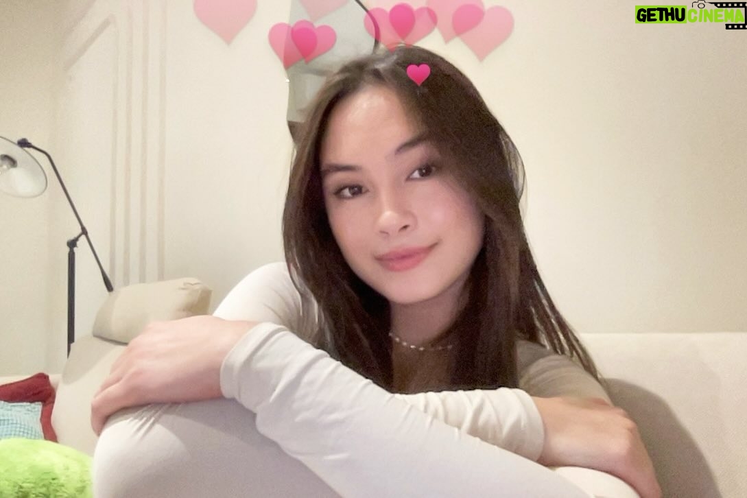 Caitlin Halderman - 518.3K Likes - whatsapp people saw it first (again)😶🌫️