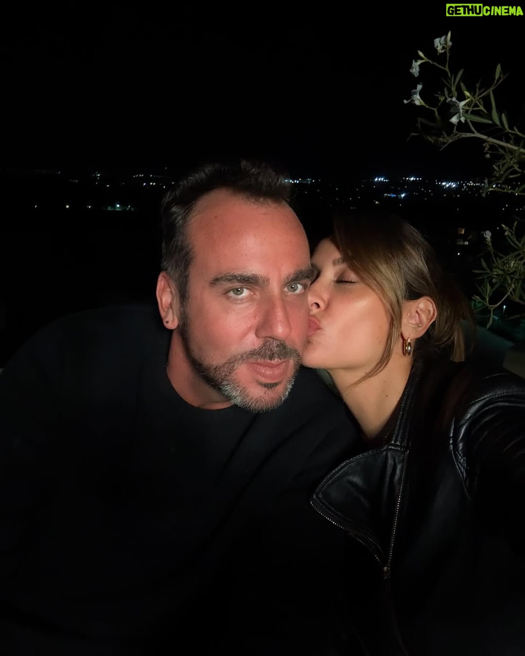 Camila Andrade - 10.8K Likes - Estos últimos días…
han sido un poco así 🥰☀️😎💪🏻❤️🥙🍷🧖🏼♀️😀💕