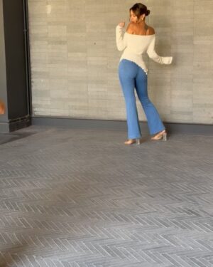 Camila Andrade Instagram - Estos últimos días…
 han sido un poco así 🥰☀️😎💪🏻❤️🥙🍷🧖🏼‍♀️😀💕