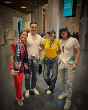 Camilla Belle Instagram - First professional women’s sports event at So-Fi and it was futebbboollllllll aka soccerrrrrrrr 🇧🇷🇺🇸⚽️👊