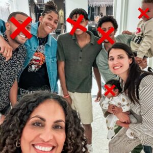 Candace Parker Instagram - Annual tradition continued! Happy International Women’s Day!!! I don’t care if you are my blood, former Prez, best shooter ever, an ally…..this is our day 😂😂😂😂 (@sydneyleroux put me on to this and I think it’s hilarious sooo for those that don’t kick rocks and learn to take a joke)🫠🤭
