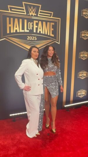 Candice Michelle Instagram - Thank you @wwe for an incredible opportunity to be apart of celebrating the 2025 HOFamers. Such a beautiful night with family!