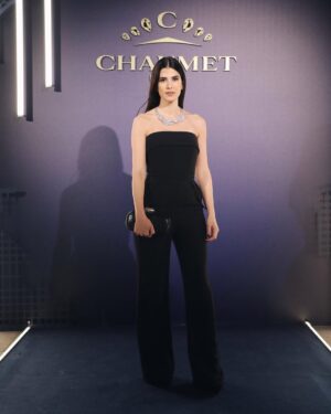 Carmen Bsaibes Instagram - @chaumetofficial @chaumet_arabia 240th anniversary yesterday night in Paris!

Wearing @chaumetofficial 
Dressed by @eliesaabworld 
Clutch @sarahsbag

Captured by @patricksawaya
