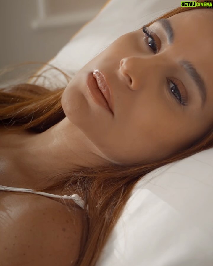 Carole Samaha - 3 Likes - Reading all your comments on #كتير_بخاف has been truly touching. Your love and support mean the world to me, and I’m beyond grateful for the incredible feedback❤️
Link in BIO 🔗
#CaroleSamaha #كارول_سماحة