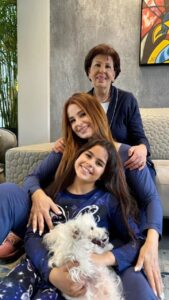Actress Carole Samaha HD Photos and Wallpapers March 2025