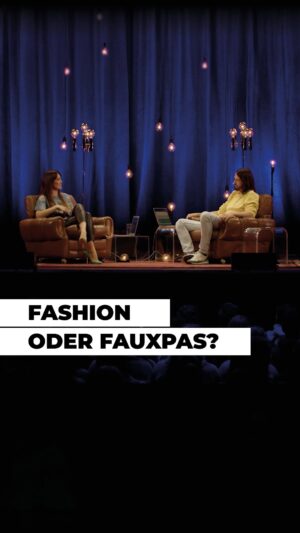 Carolin Kebekus Instagram - Fashion oder Fauxpas? 😂

#comedydeutschland #comedyliveshow #humor #funny #lustig #comedy #lustiges #davidkebekus