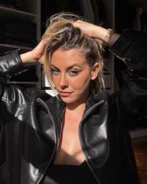Carolina Castelinho Instagram - New obsession unlocked: this jacket and silly faces 🤭
