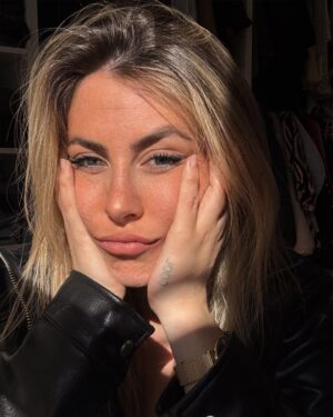 Carolina Castelinho Instagram - New obsession unlocked: this jacket and silly faces 🤭
