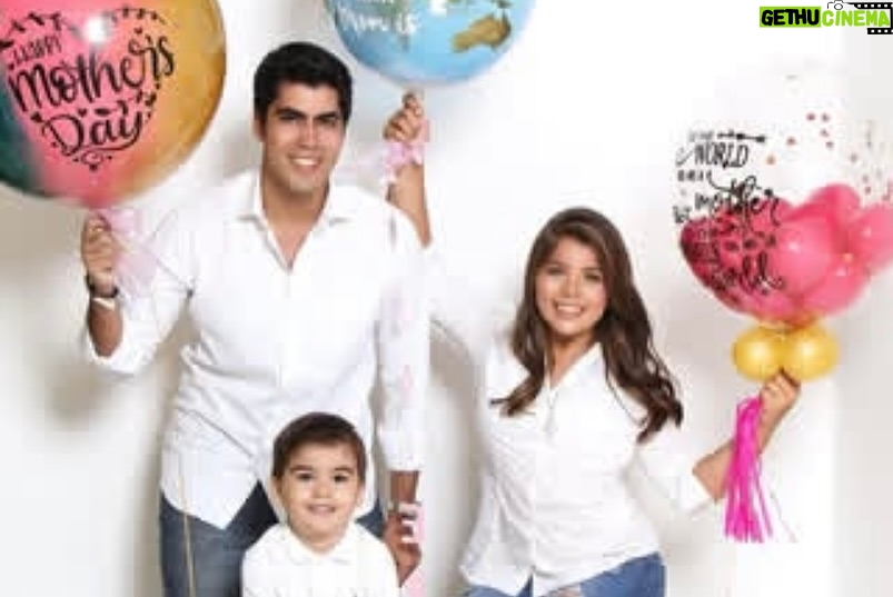Carolina Jaume - 49.1K Likes - Querido Hijo @allanzenck
Hoy celebramos no solo tu cumpleaños, sino también la oportunidad de compartir momentos especiales juntos, de crear recuerdos inolvidables y de seguir construyendo esa hermosa relación que hemos formado a lo largo del tiempo.
Recuerda siempre que tienes un lugar especial en mi corazón, que estoy aquí para apoyarte, para escucharte y para acompañarte en cada paso que des. Tu felicidad es mi felicidad, y ver cómo creces y te desarrollas como persona me llena de orgullo y alegría. Te amo hijo @allanzenck