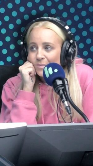 Carrie Bickmore Instagram - 💜