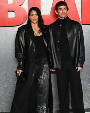 Cassie Ventura Instagram - Date night at the @mobland_pplus UK Premiere
I love you @alexfine44 ♥️♥️♥️♥️
Makeup: @paintedbyesther 💕
Hair: @alankitrellll 🫶🏼