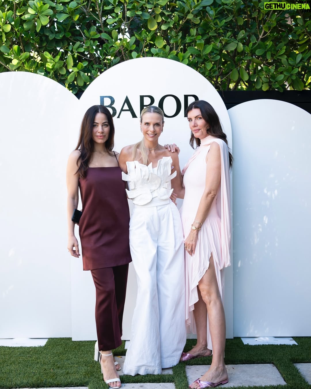 Catalina Maya - 3 Likes - Una mañana maravillosa para consentirnos y cuidar nuestra piel con @baborofficial al lado de mujeres increíbles, @chandacarroll gracias por tu conocimiento ✨🤍
@skep360 Wow! Por más invitaciones como esta 🤍