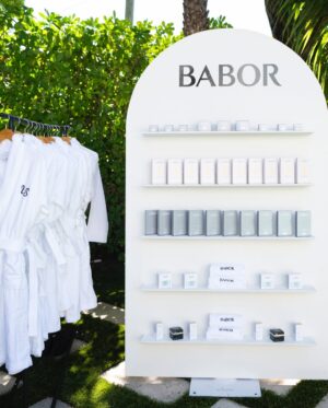 Catalina Maya Instagram - Una mañana maravillosa para consentirnos y cuidar nuestra piel con @baborofficial  al lado de mujeres increíbles, @chandacarroll gracias por tu conocimiento ✨🤍

@skep360 Wow! Por más invitaciones como esta 🤍