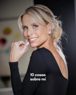 Catalina Maya Instagram - Muchas personas nuevas por aquí. Y hoy quiero presentarme: soy Catalina Maya y estoy feliz de tenerlos en mi cuenta.

¿Qué otras cosas quisieras saber? Te leo.
@catalinamayapr 

Fotos @santiagophotoshoots 
Maquillaje @betancurclaudia
