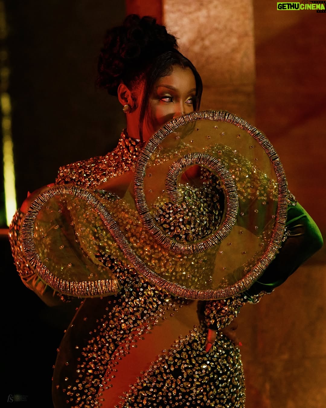Catherine Kamau - 29.1K Likes - Hey NASA you dropped something ⦠A star š« lol
Hey @kudcollections
Hey @frozzensecondstudios šø
#TribalChic2025