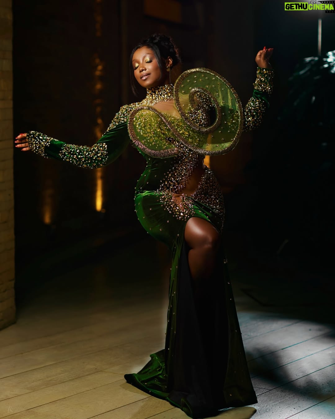 Catherine Kamau - 29.1K Likes - Hey NASA you dropped something ⦠A star š« lol
Hey @kudcollections
Hey @frozzensecondstudios šø
#TribalChic2025