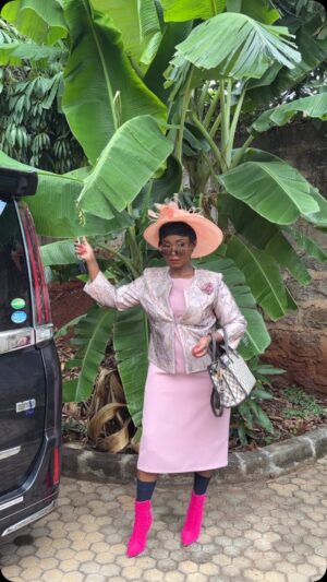 Catherine Kamau Instagram - She is back guys ….. miss terere alumni 😁

Full fit : @mokeni_fashion_house_ 

#RichAuntySeries