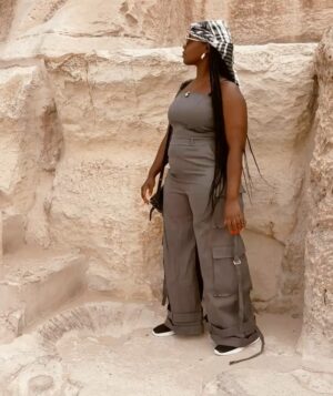 Catherine Kamau Instagram - Exploring The  ancient majestic Giza Pyramids  was a once in a life time adventure that truly exceeded my wildest expectations. The history behind the work that went into designing and construction the pyramids is mind blowing. I cross off this bucket list with overwhelming joy and pride thanks to my best friend & my odogwu 😂❤️.

#giza 
#blacktravel