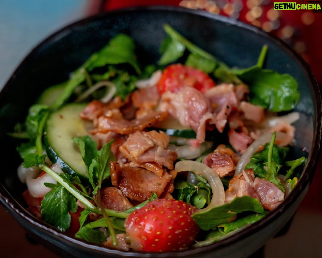 Catherine Kamau - 25.9K Likes - Sizzle your Love this Valentines with @farmerschoiceke šš½ā¤ļø š¹ . So, It was my turn to throw down a special meal for the chef . I think I did pretty well . Are you dining in or out this valentines ? Any special plans Donāt panic I have this special recipe with @farmerschoiceke in the next post . Video loading ā¦