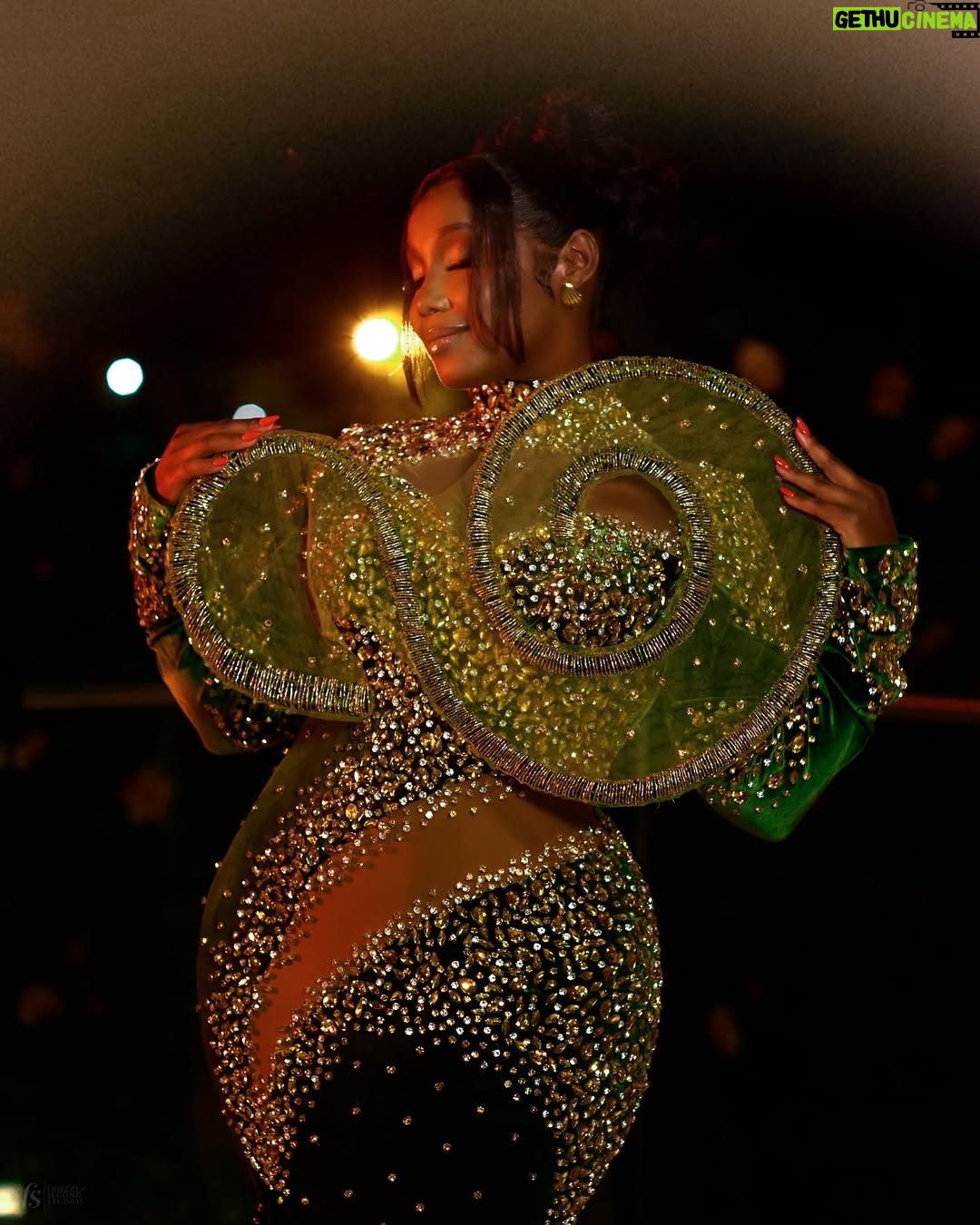 Catherine Kamau - 29.1K Likes - Hey NASA you dropped something ⦠A star š« lol
Hey @kudcollections
Hey @frozzensecondstudios šø
#TribalChic2025