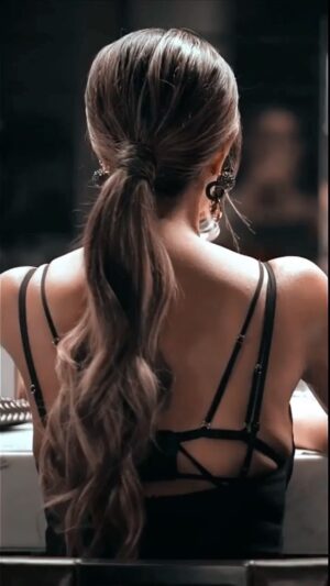 Catherine Siachoque Instagram - Lys 😍 Oscuro Deseo 2  @netflix
Ya la vieron??? 

Repost @@c.a.t.h.e.r.i.n.e_s.v gracias 
@muzajoyeria lo maximo! #oscurodeseo2 #oscurodeseo #siachoque #catherinesiachoque #netflix #netflixseries #muynetflix  #netflixmx #lys #hot #ponnytail #coladecaballo #reels #reelsinstagram #fashionista