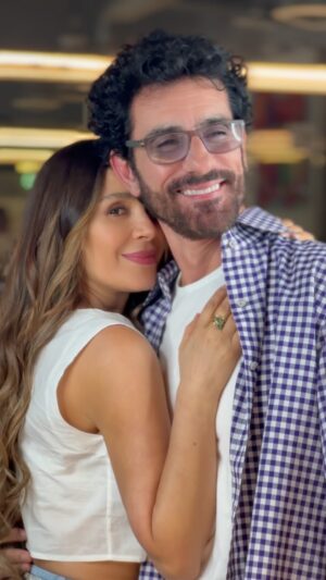 Catherine Siachoque Instagram - ❤️ Happy Valentine’s Day ❤️ 
@catherinesiachoque & @soyvaroni 
#armandeusbrickell #valentinsday