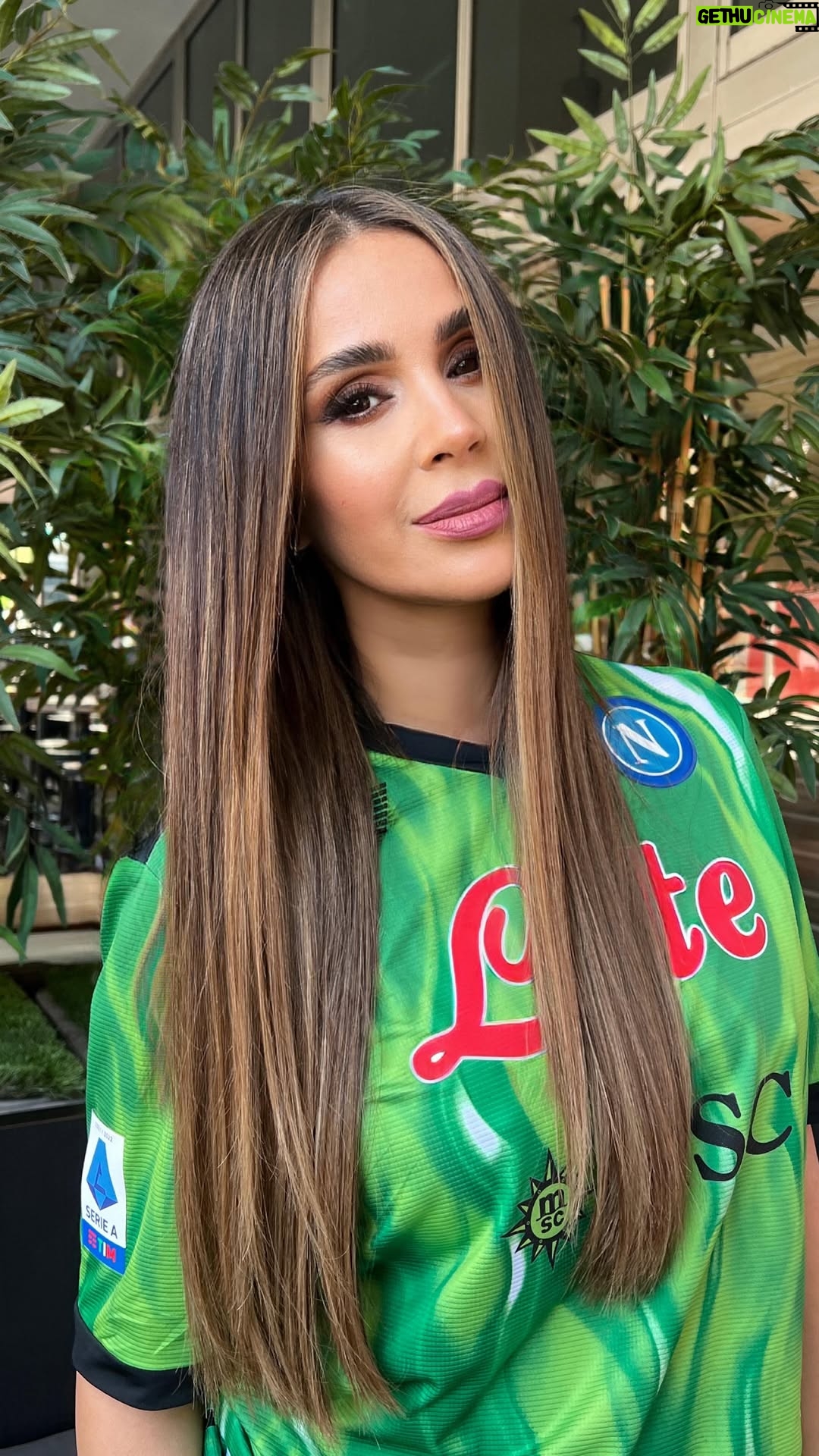 Catherine Siachoque - 153.5K Likes - Mi nuevo look, les gusta? 
La magia de las extensiones ❤️ @Catherinesiachoque 
By @eguzmann 
#ArmandeusBrickell #hairextensions